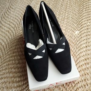 Anne Klein Women's Akvanity Black iflex Suede Heeled Shoe Size 7